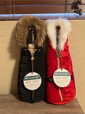 Christmas Holiday Winter Wine Parkas Zip Hood Red Black Santa NWT